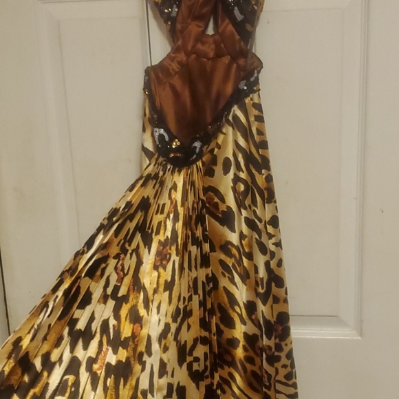 Leopard gown - Picture 7 of 7